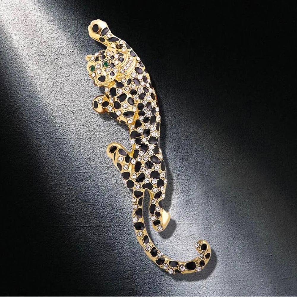 GOLD RHINESTONE LEOPARD 🐆 PIN / BROOCH / PENDANT
